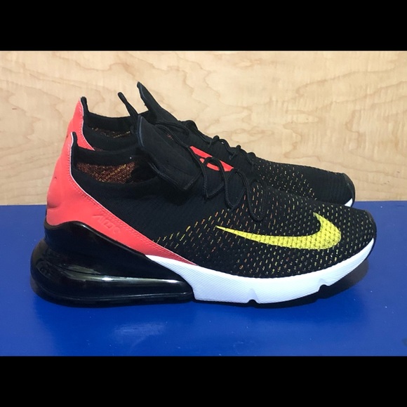 Nike Shoes - NEW Nike Air Max 270 Flyknit